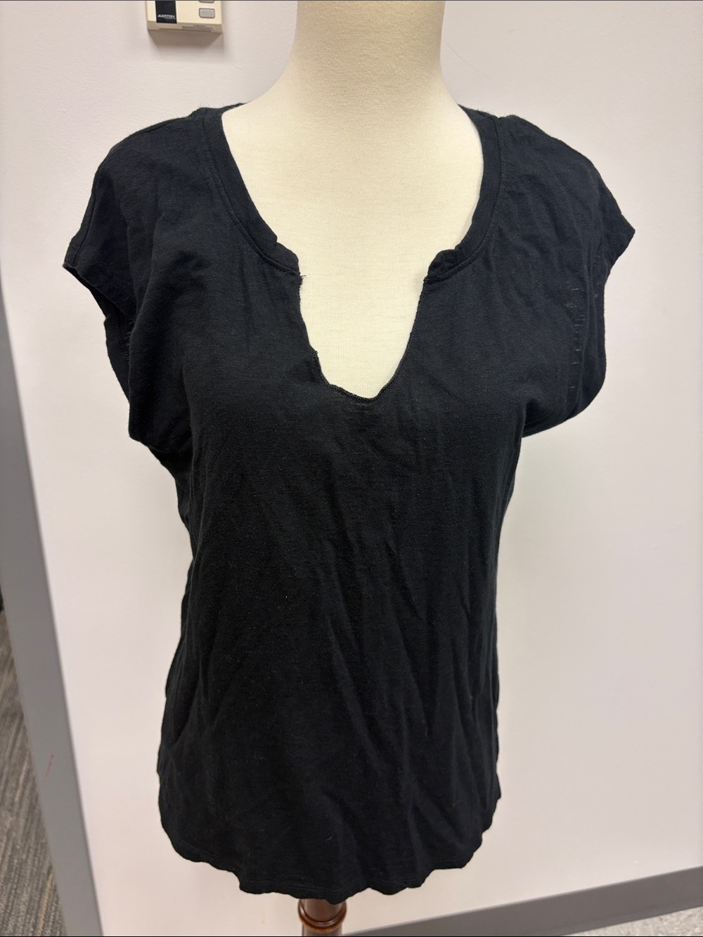 GAP Black Notch V-Neck Cap Sleeve Tank